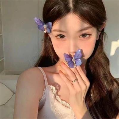 老牌影帝被曝机场牵手女助理，整整一周品牌活动现场画面流出